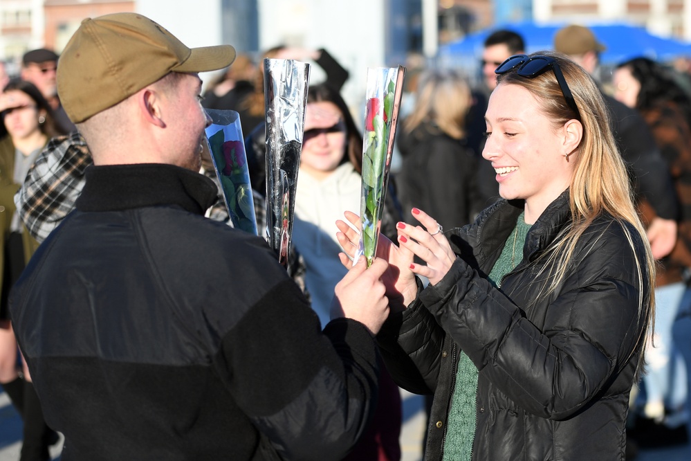 USS South Dakota (SSN 790) returns to homeport from deployed operations