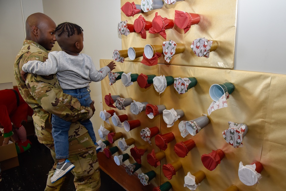 117th Family Readiness Santa's Workshop