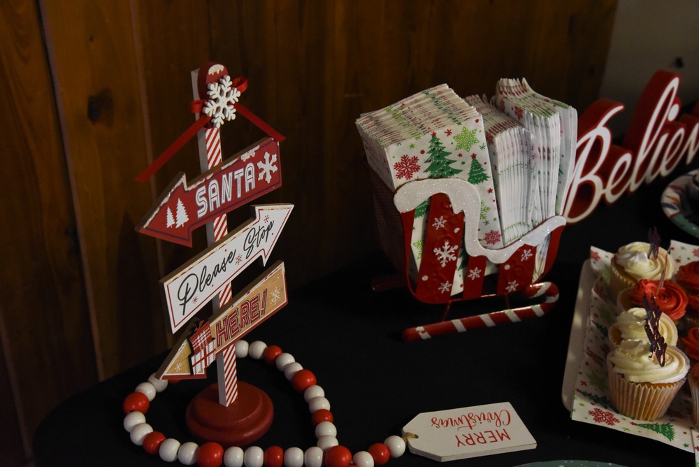 117th Family Readiness Santa's Workshop