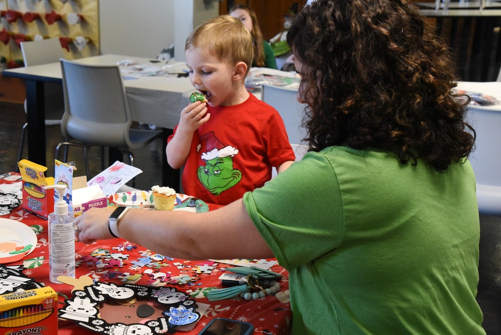 117th Family Readiness Santa's Workshop