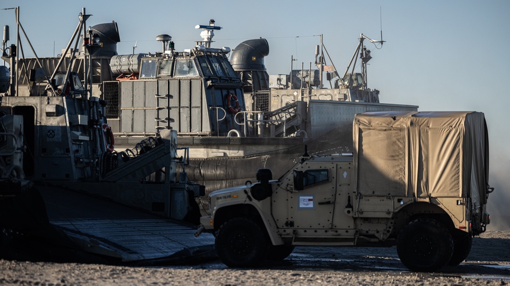 24th MEU Marines Disembark USS New York After PMINT