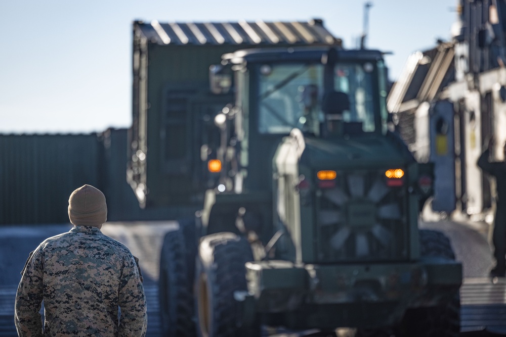 24th MEU Marines Disembark USS New York After PMINT