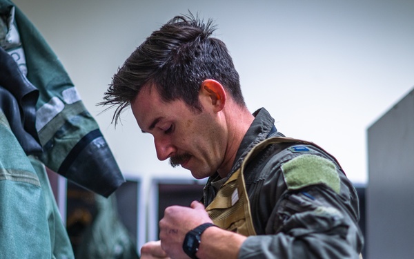 Put to the test: 8 FW pilot completes upgrade certification