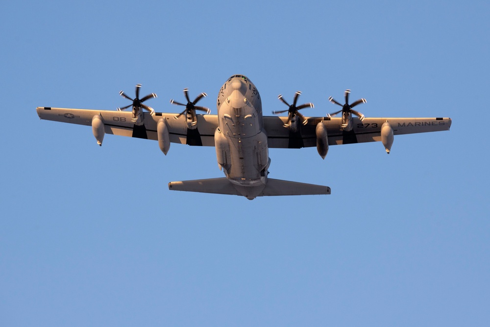 Army paratroopers and Marine Corps aviators conduct joint airborne training at JBER