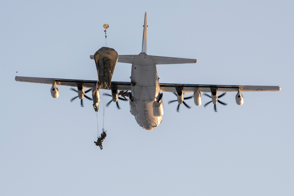 Army paratroopers and Marine Corps aviators conduct joint airborne training at JBER