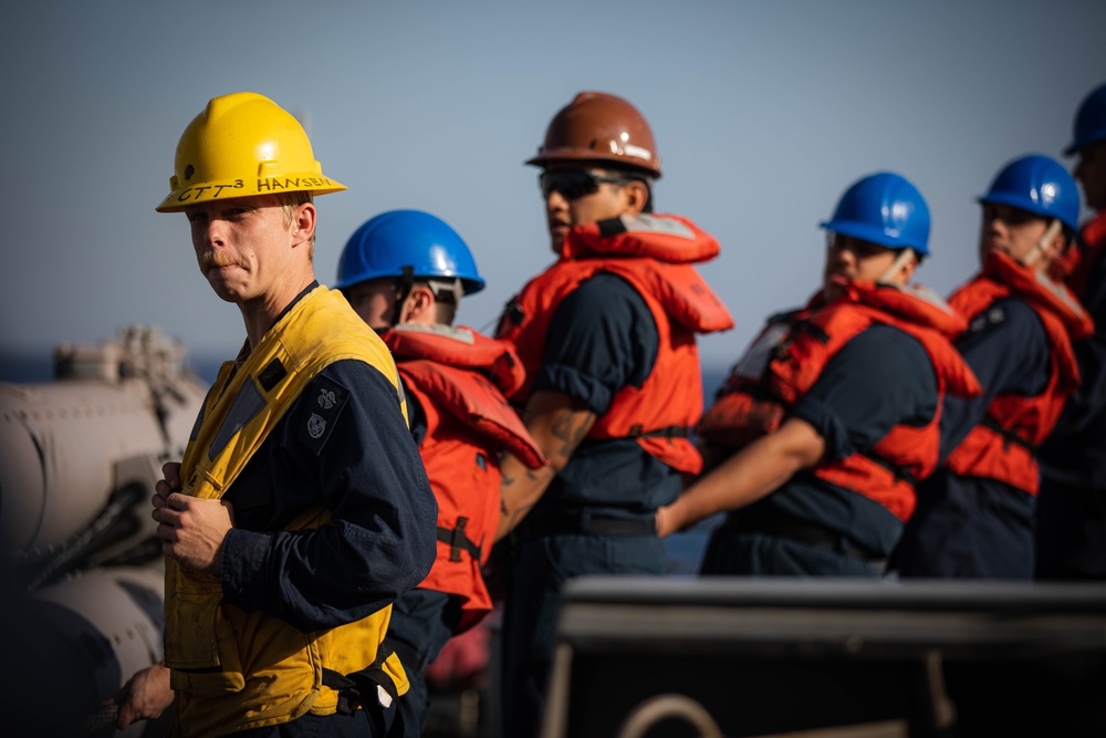 USS Carney (DDG 64) Conducts RAS w/ USNS Medgar Evers (T-AKE 13)