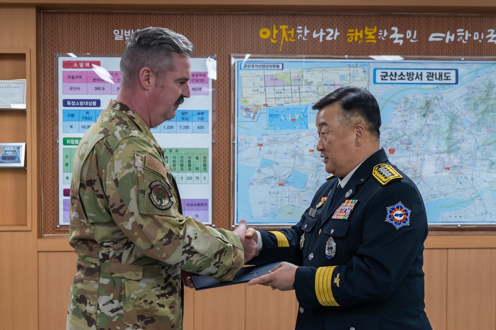 Kunsan fire chief recognized for distinguished service