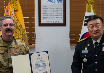 Kunsan fire chief recognized for distinguished service