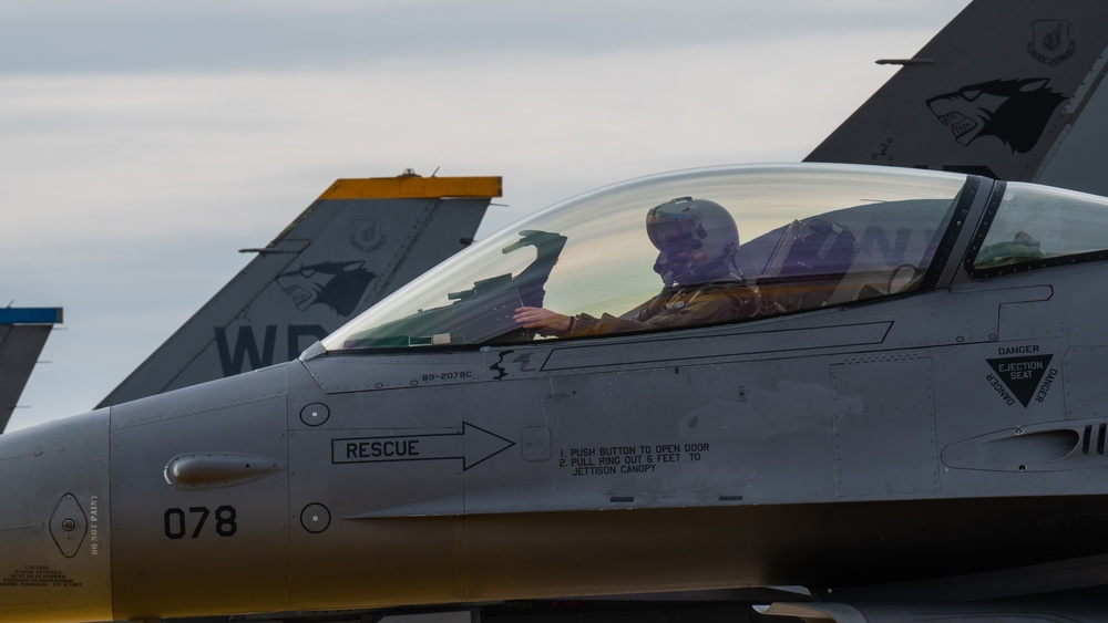 F-16s take flight at Kunsan AB