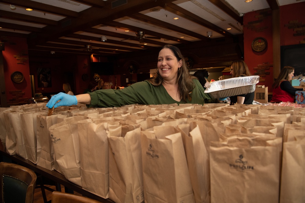 Sweet surprises: Christmas cookies delivered to RAB dorm Airmen
