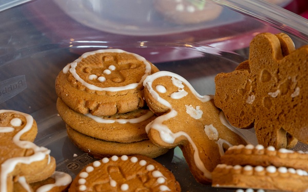 Sweet surprises: Christmas cookies delivered to RAB dorm Airmen