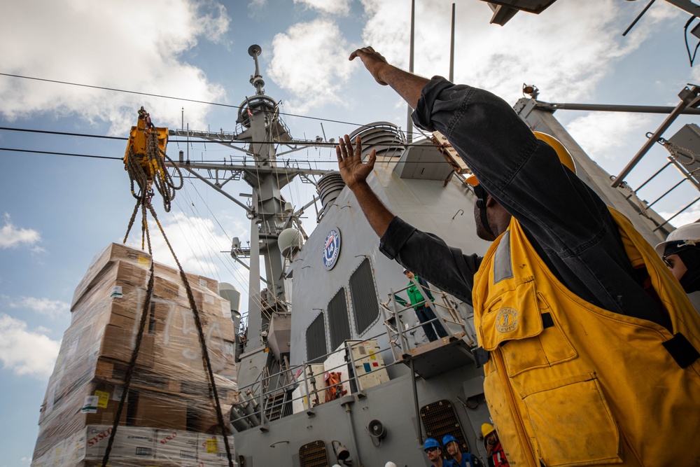 USS Carney (DDG 64) Conducts RAS with USNS Laramie (T-AO 203)