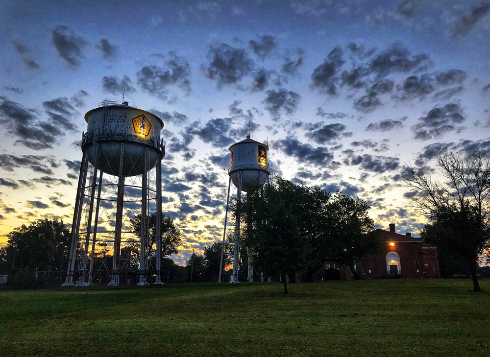 Historic water tanks soon to vanish from Central Kentucky landscape