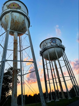 Historic water tanks soon to vanish from Central Kentucky landscape