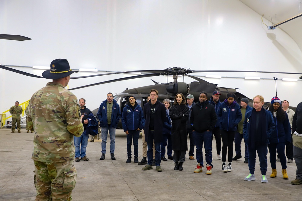 Sustainment Soldiers Participate in USO Holiday Tour