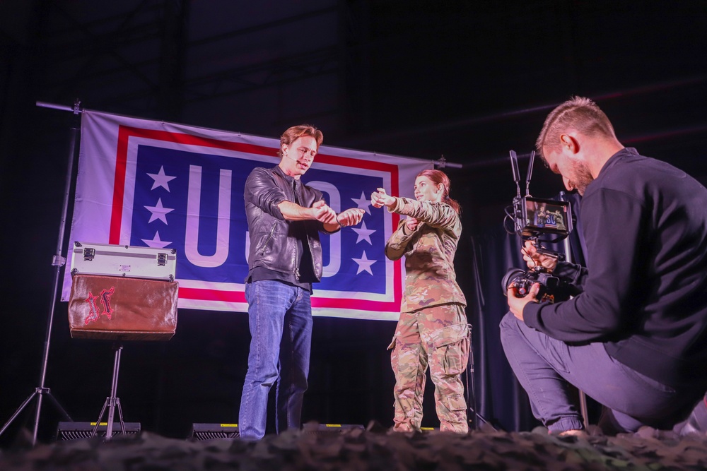 Sustainment Soldiers Participate in USO Holiday Tour