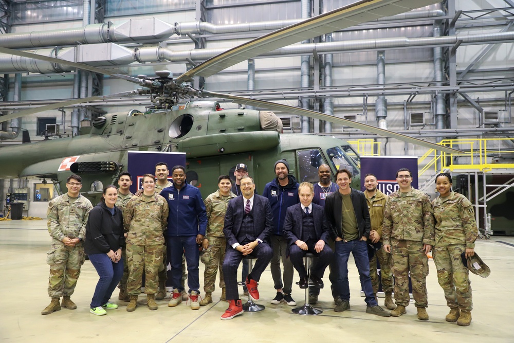 Sustainment Soldiers Participate in USO Holiday Tour