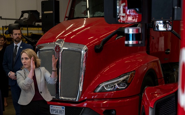 DSD Visits DIU, Kodiak Robotics, Skydio