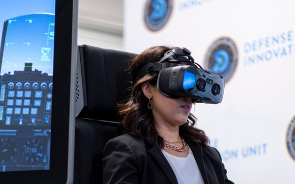 DSD Visits DIU, Kodiak Robotics, Skydio