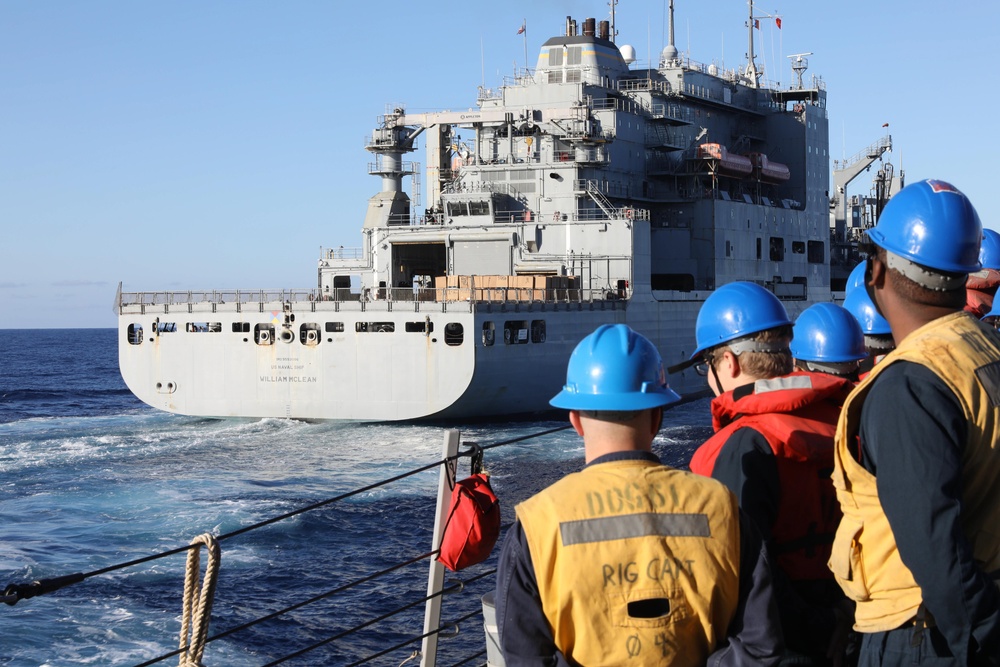 USS Ramage Conducts Underway Replenishment