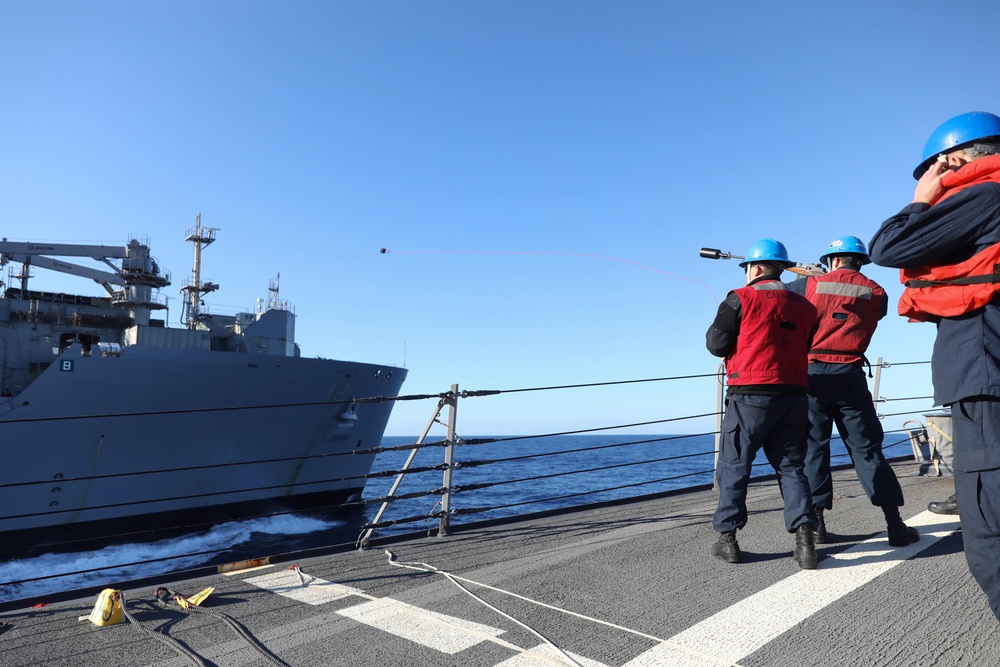 USS Ramage Conducts Underway Replenishment