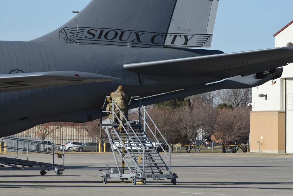 KC-135 maintenance