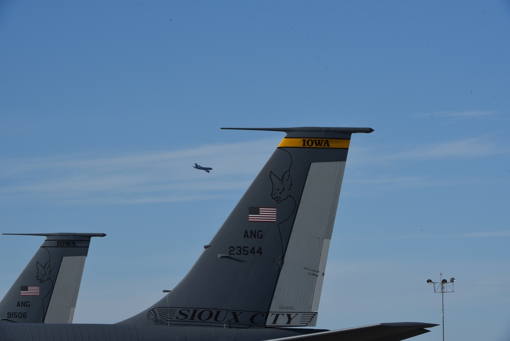 KC-135 flying