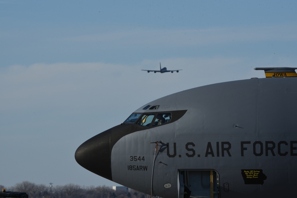 KC-135 flying