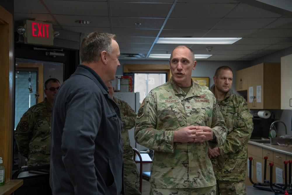 110th Wing deliver over 4800 lbs of good to Battle Creek's Haven of Rest