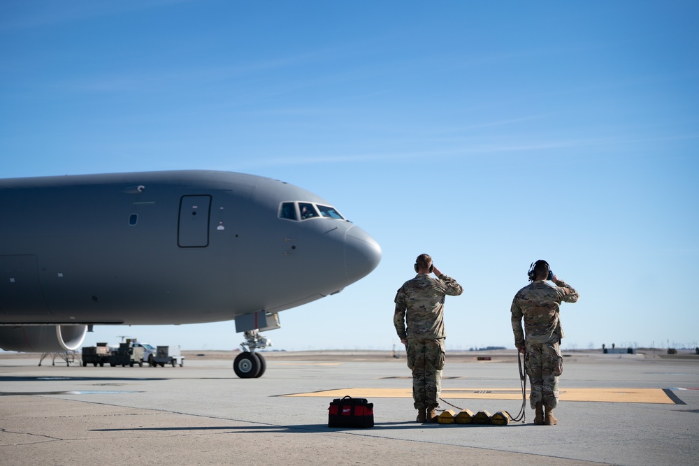 Travis AFB leadership delivers two new KC-46s to their new home 