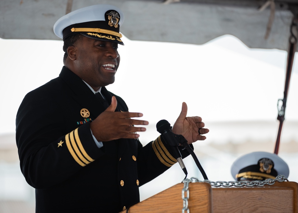 USS Donald Cook (DDG 75) Change of Command