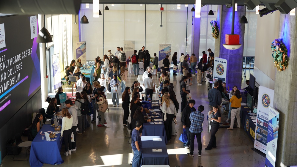 NAVAL HEALTH RESEARCH CENTER SCIENTISTS JOIN SAN DIEGO UNIFIED SCHOOL DISTRICT FOR HEALTH CAREER AND COLLEGE SYMPOSIUM