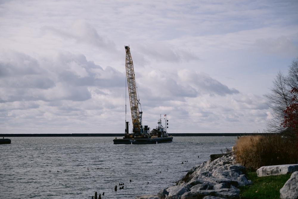 Buoys Installed at Buffalo's Outer Harbor