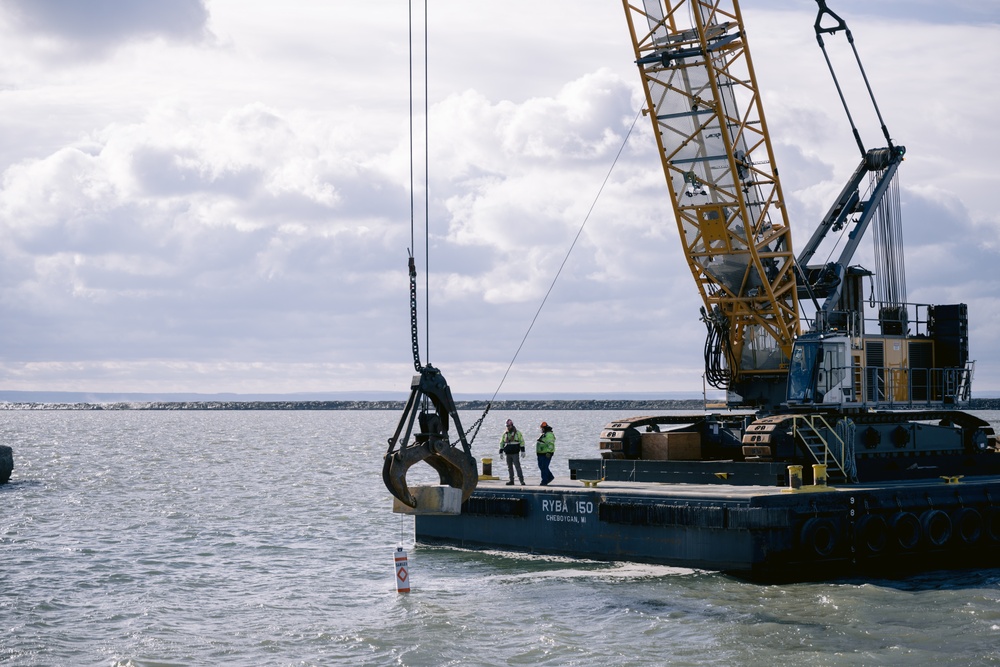 Buoys Installed at Buffalo's Outer Harbor