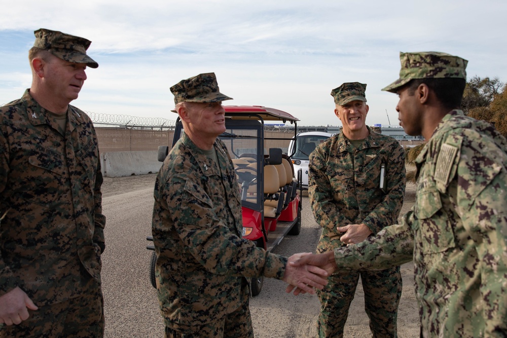 Major General Maxwell Visits MCRD San Diego