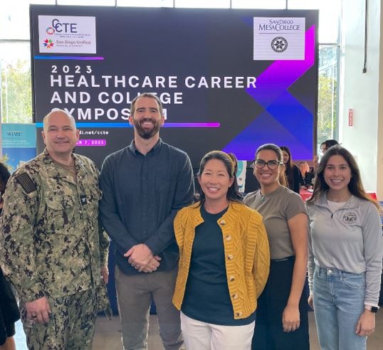 NAVAL HEALTH RESEARCH CENTER SCIENTISTS JOIN SAN DIEGO UNIFIED SCHOOL DISTRICT FOR HEALTH CAREER AND COLLEGE SYMPOSIUM