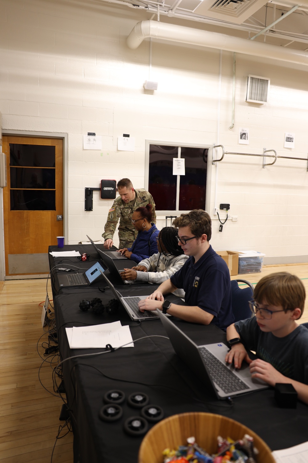 Arundel Middle School Family Military Fair 02