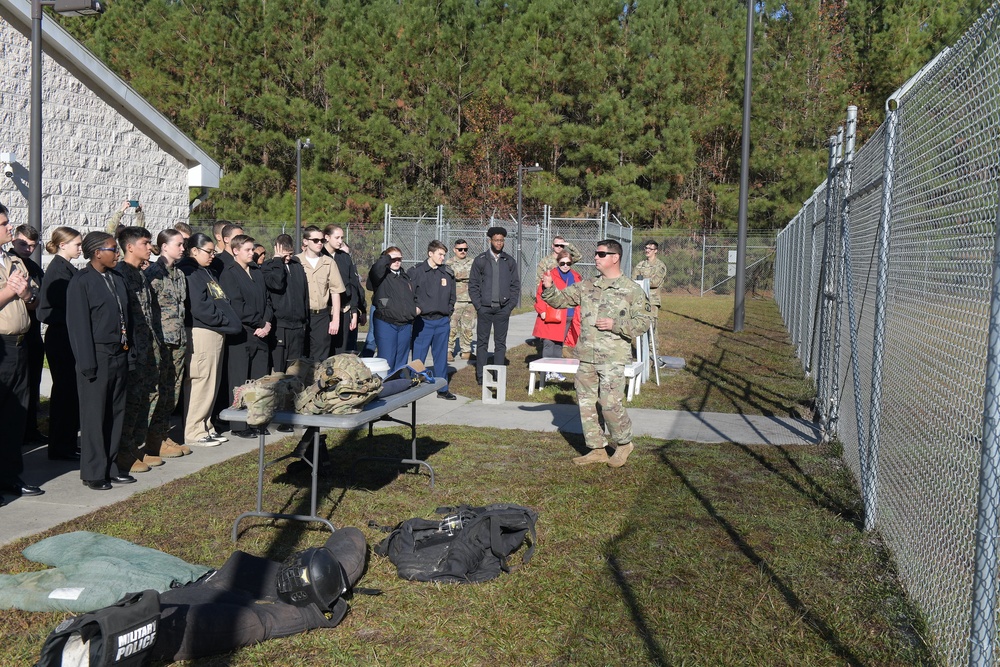 Students, community members get firsthand look at Army life