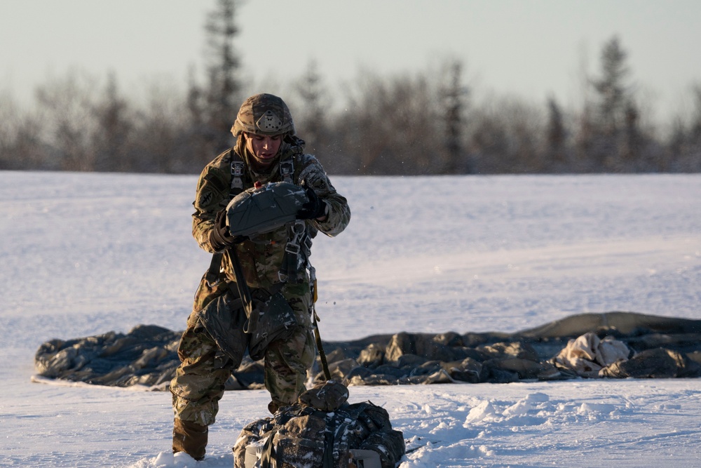 Army paratroopers and Marine Corps aviators conduct joint airborne training at JBER