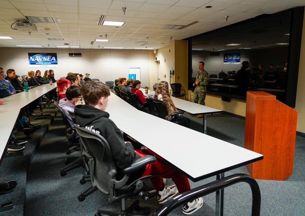 Student tours highlight STEM-related career paths at NUWC Division, Keyport