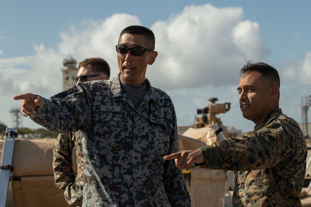 JASDF Service Members Observe Hot Refuel with MWSS-174
