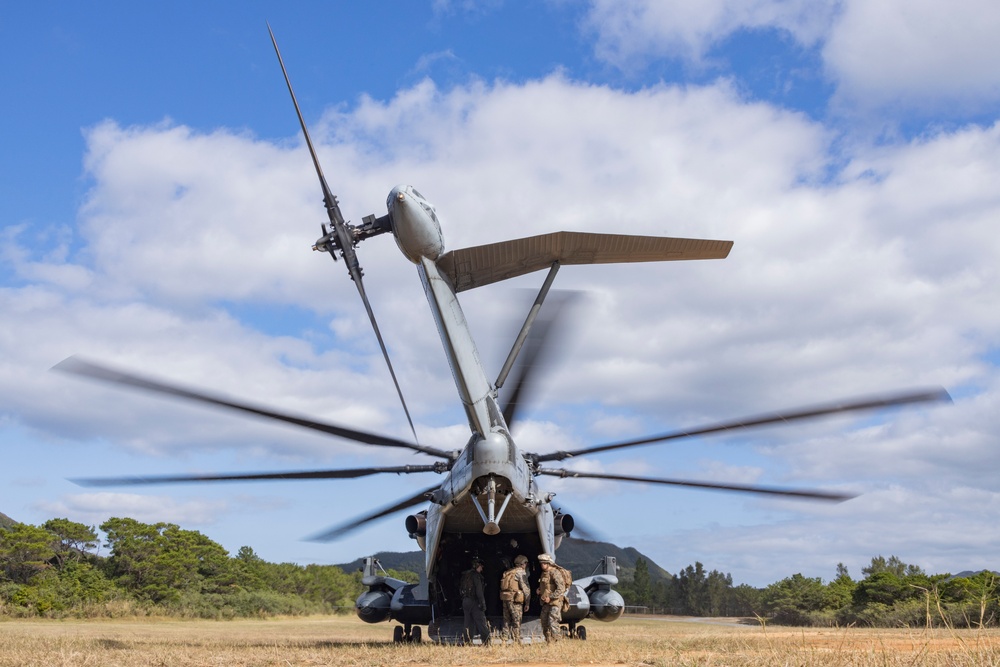 U.S. Marines and Sailors with 31st Marine Expeditionary Unit conduct a Mass Casualty Training Event