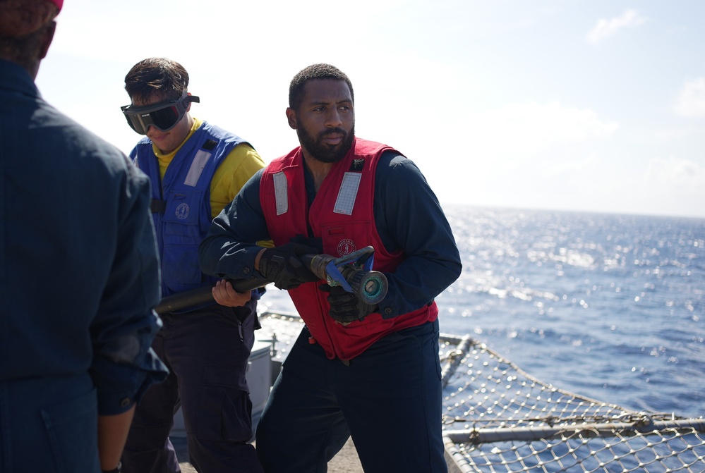 Sailors Conduct Flight Deck Firefighting Drill