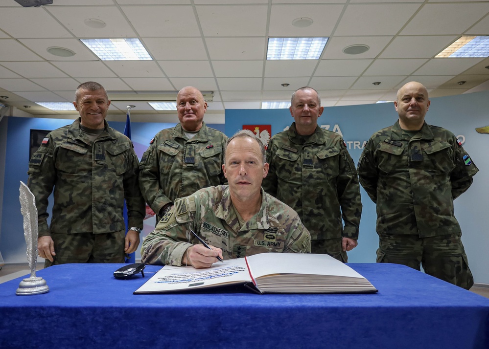 V Corps Commanding General Attends Warfighting Symposium in Warsaw