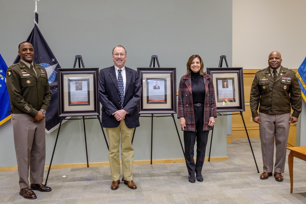 Past employees, commander, join DLA Troop Support’s Hall of Fame legacy