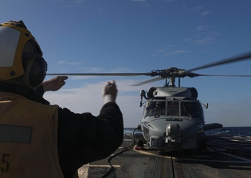 USS Dewey (DDG 105) Conducts Flight Operations