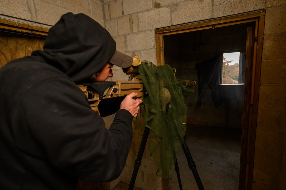 HHC 1-114th Sniper Concealment Training