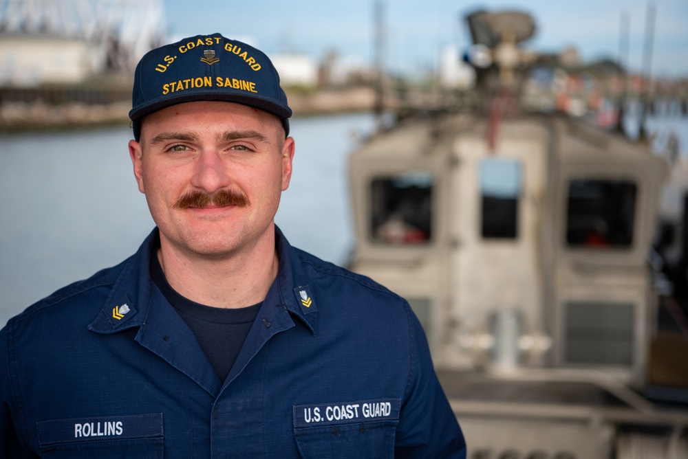 Strong enough: Coast Guardsman frees 2 trapped in sinking tugboat