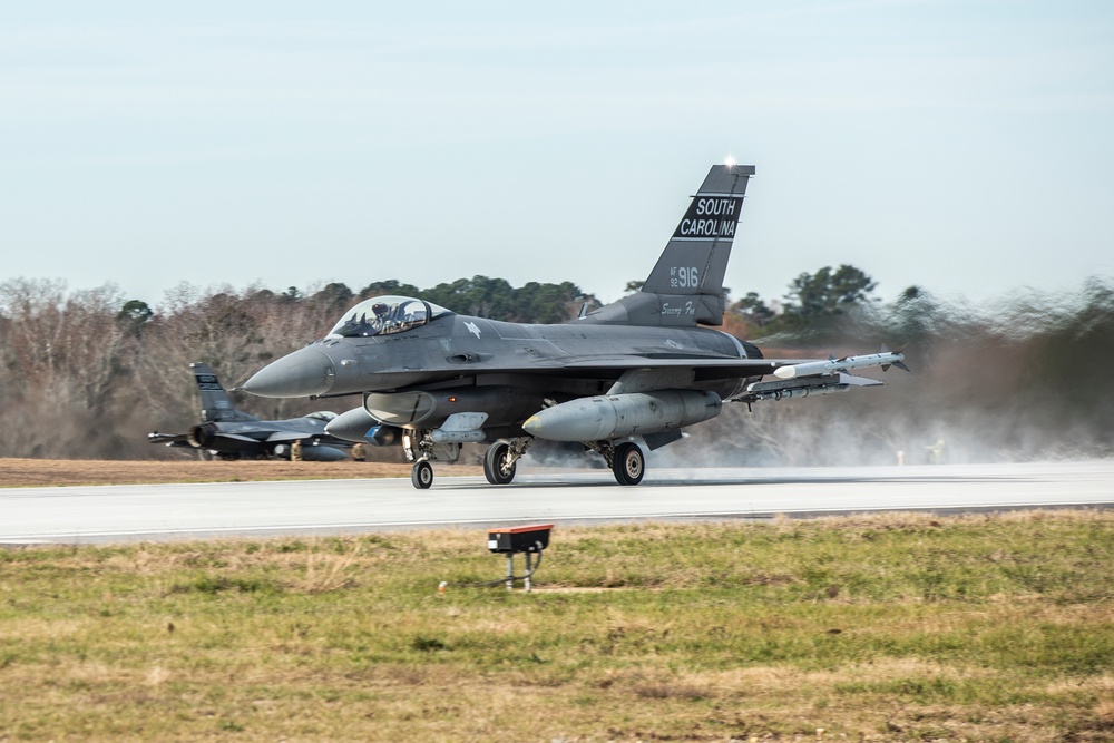 Swamp Fox F-16 Fighting Falcon jets take off for training