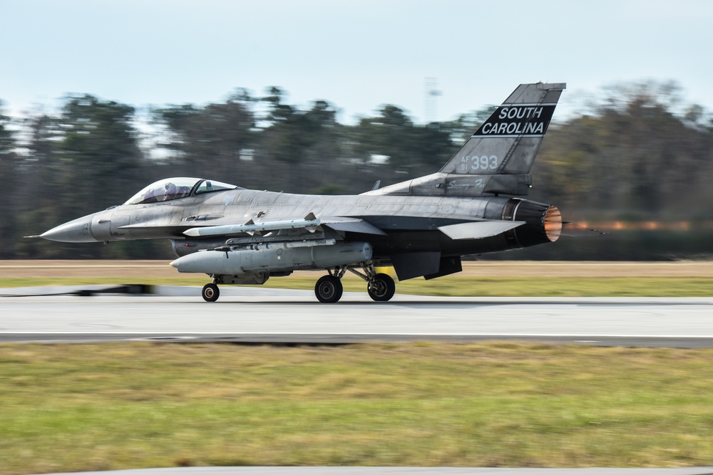 Swamp Fox F-16 Fighting Falcon jets take off for training